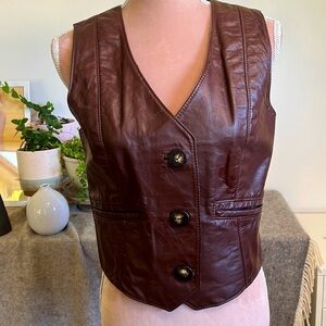 70s Vintage Leather Vest! Size S? pls see measurements